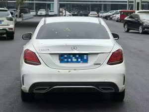 A 2020 White Mercedes-Benz 2020 C200L Fashion Sport with low mileage ( 45,100 miles), in excellent condition, ready for export overseas at any time.